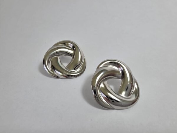 Aretes