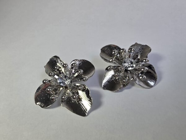 Aretes