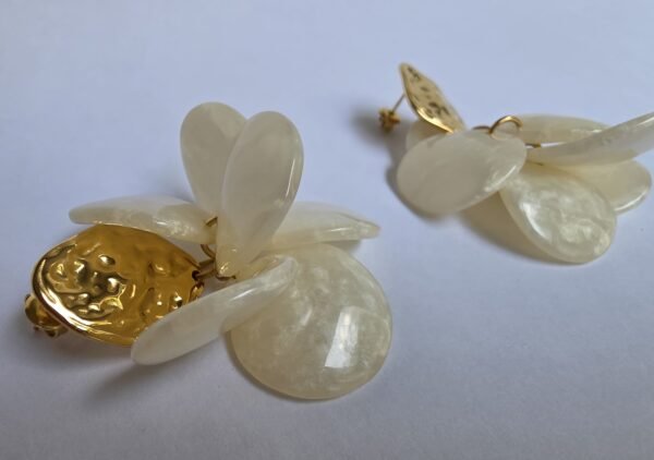 Aretes