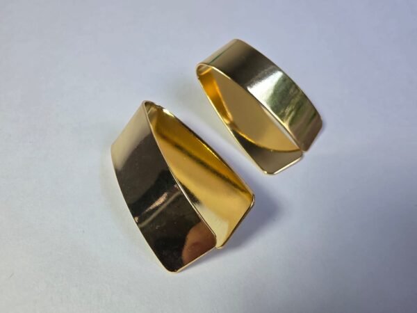 Aretes